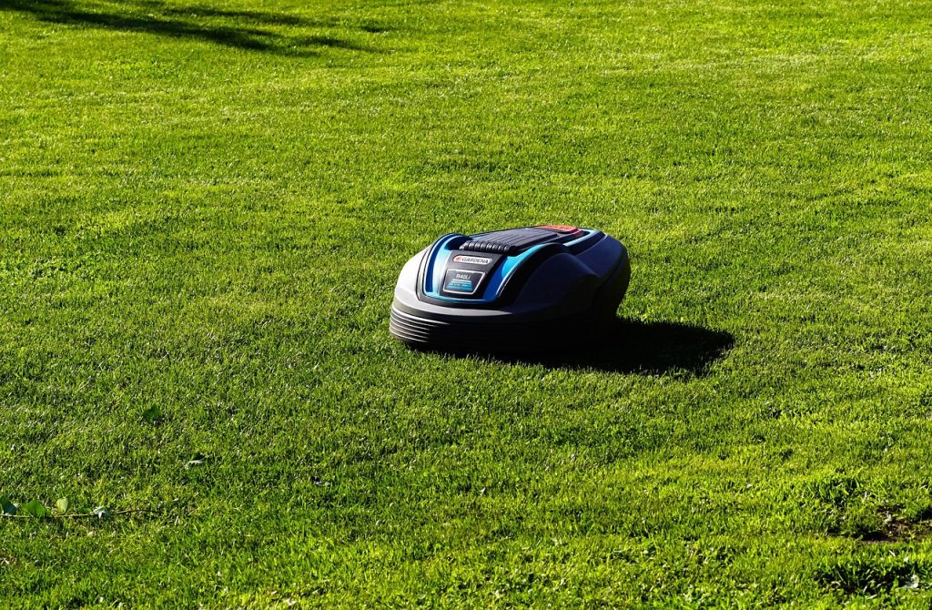 lawn mower, battery mower, lawn mower robot, garden, short, maintained, robotic lawnmower, nature, automatically, autonomous, garden maintenance, electric, equipment, technology